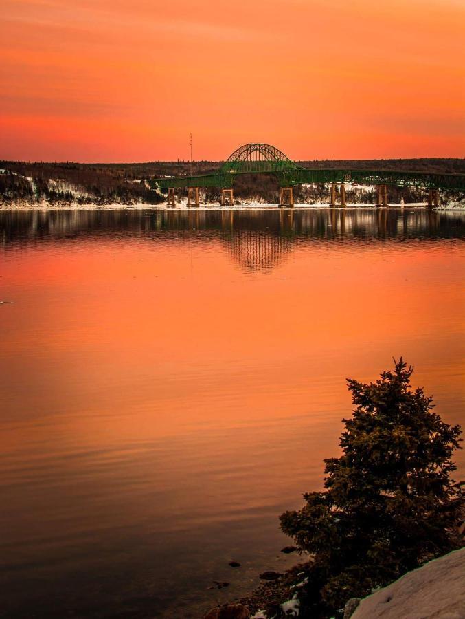 Back Home Bed And Breakfast Membertou Экстерьер фото