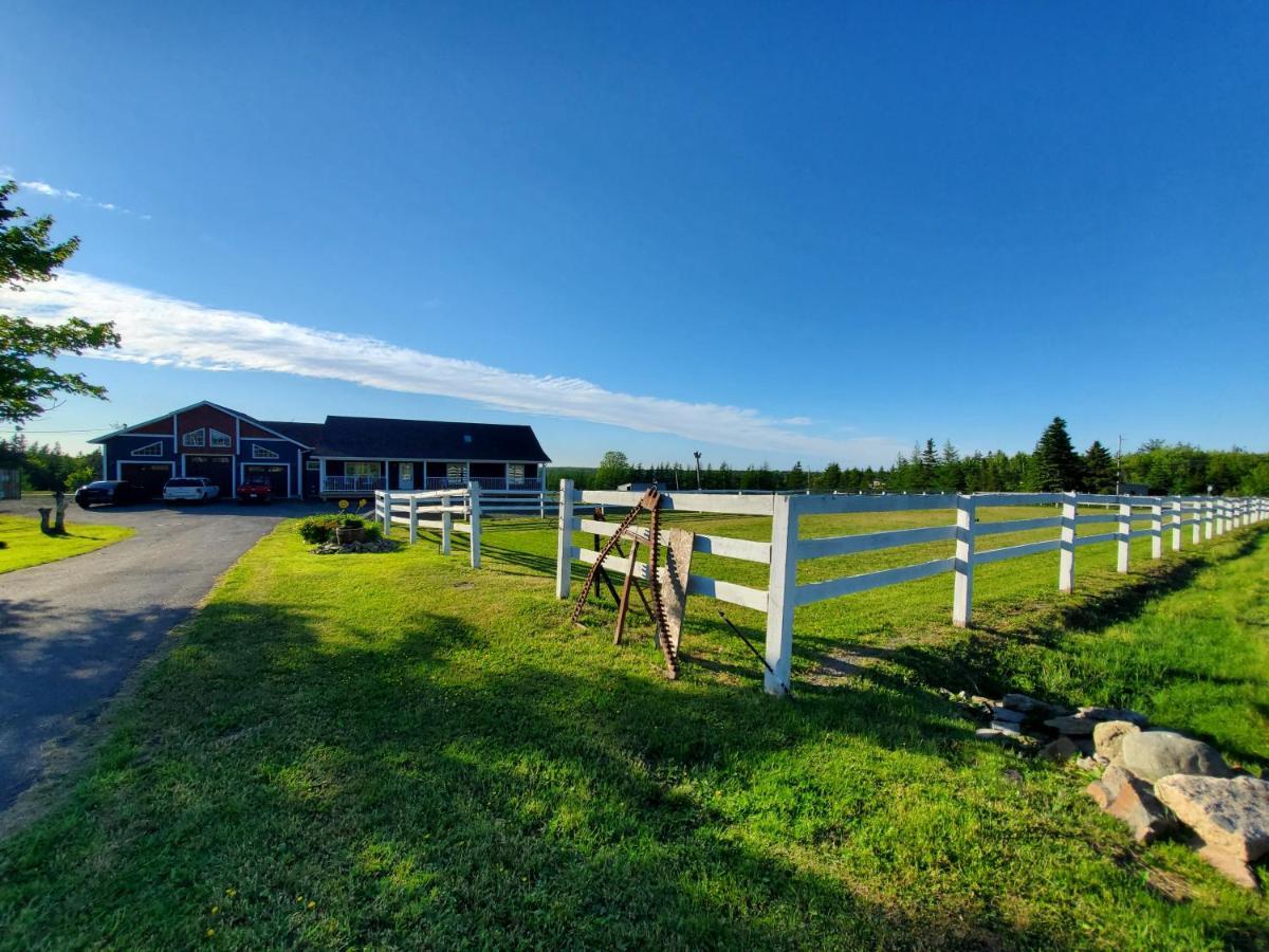 Back Home Bed And Breakfast Membertou Экстерьер фото