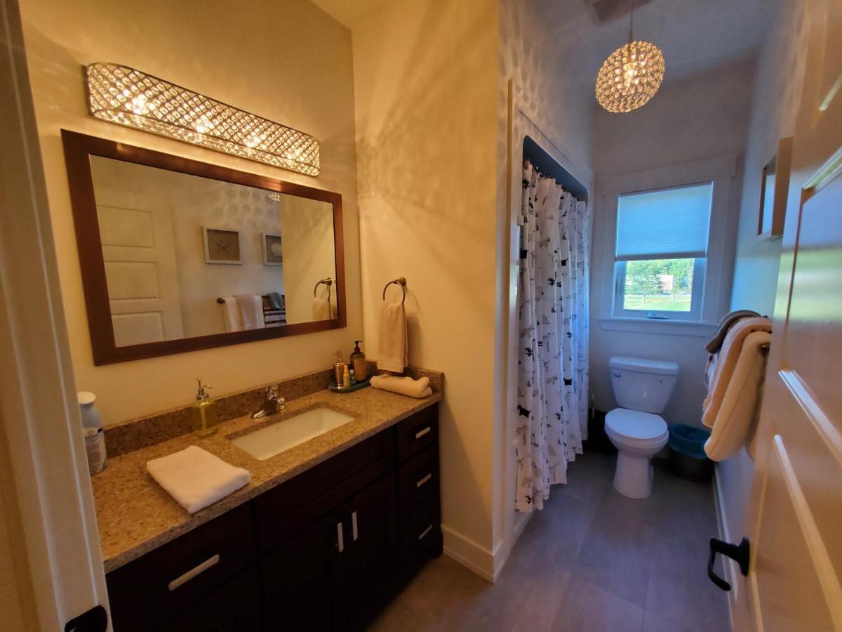 Back Home Bed And Breakfast Membertou Экстерьер фото
