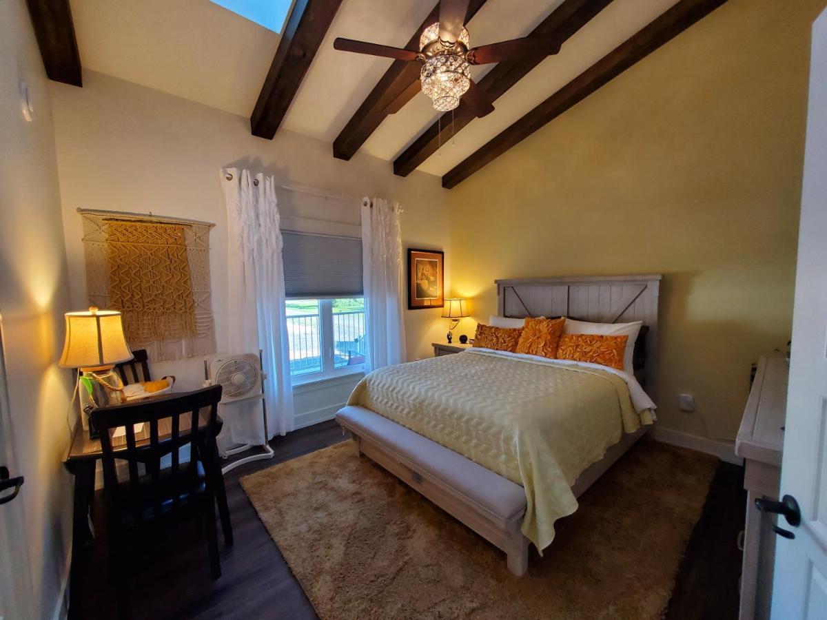 Back Home Bed And Breakfast Membertou Экстерьер фото