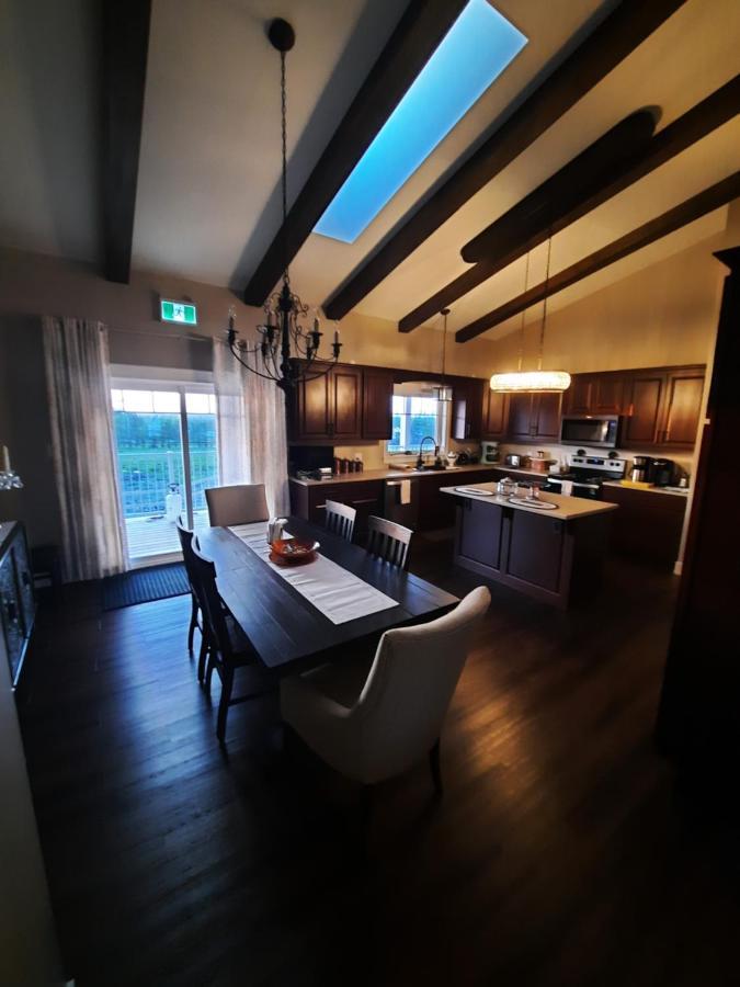 Back Home Bed And Breakfast Membertou Экстерьер фото